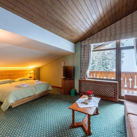 Hotel Sochers Club セルヴァ・ディ・ヴァル・ガルデーナ エクステリア 写真