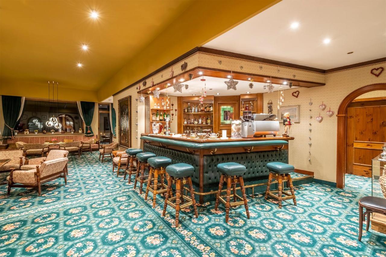 Hotel Sochers Club セルヴァ・ディ・ヴァル・ガルデーナ エクステリア 写真
