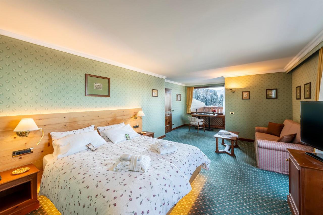 Hotel Sochers Club セルヴァ・ディ・ヴァル・ガルデーナ エクステリア 写真