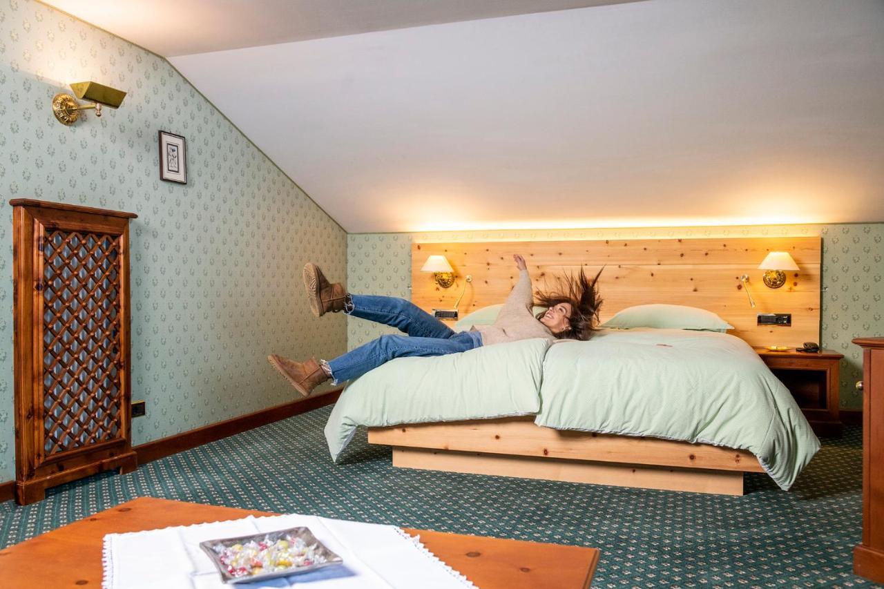 Hotel Sochers Club セルヴァ・ディ・ヴァル・ガルデーナ エクステリア 写真