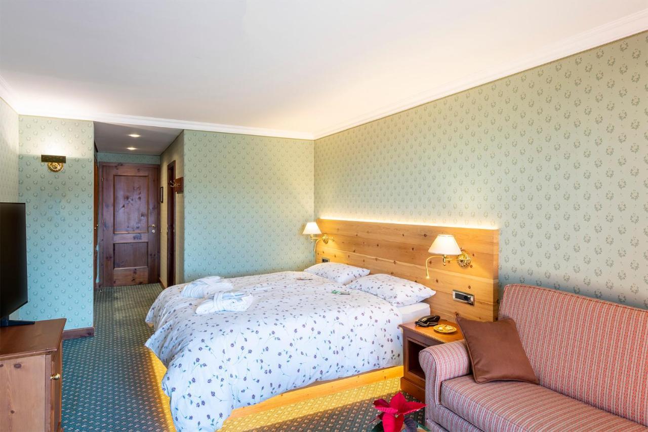 Hotel Sochers Club セルヴァ・ディ・ヴァル・ガルデーナ エクステリア 写真