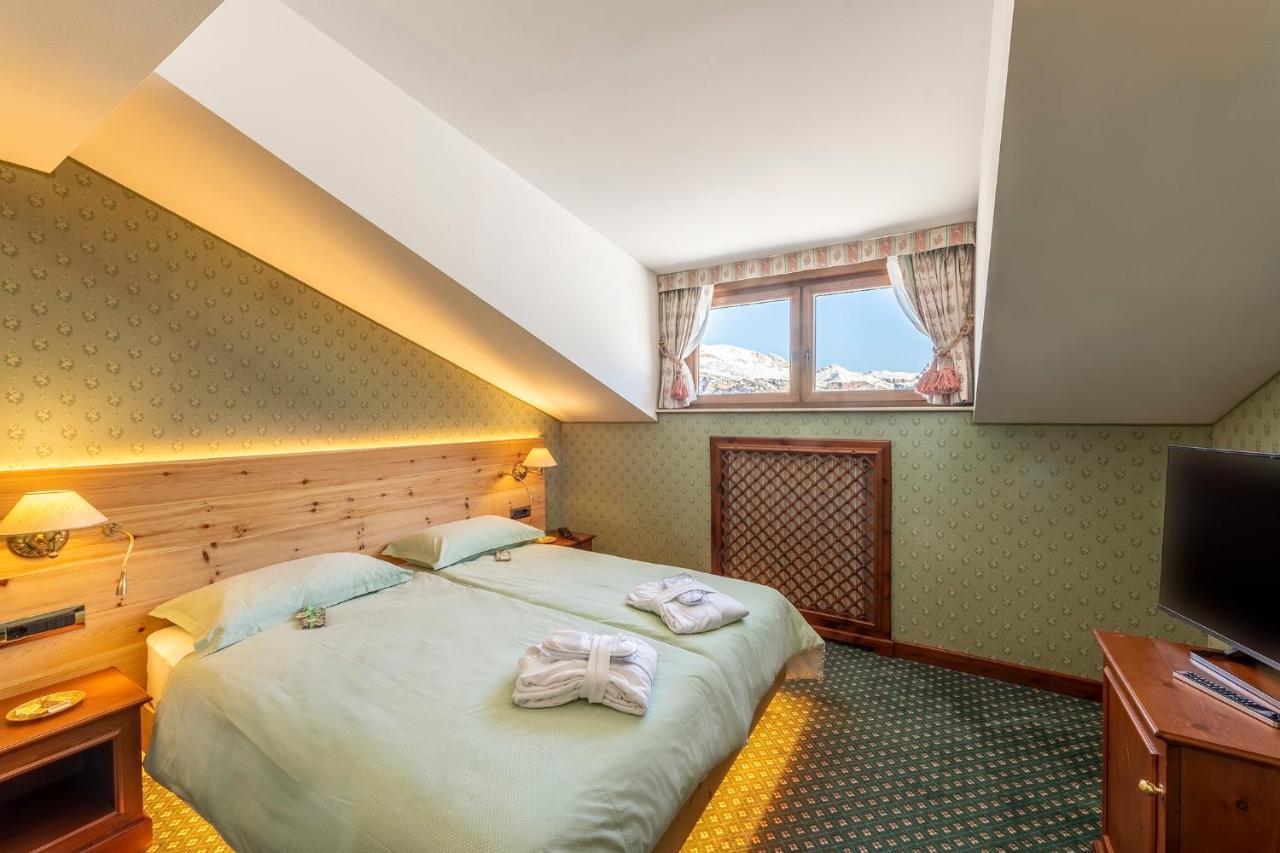 Hotel Sochers Club セルヴァ・ディ・ヴァル・ガルデーナ エクステリア 写真