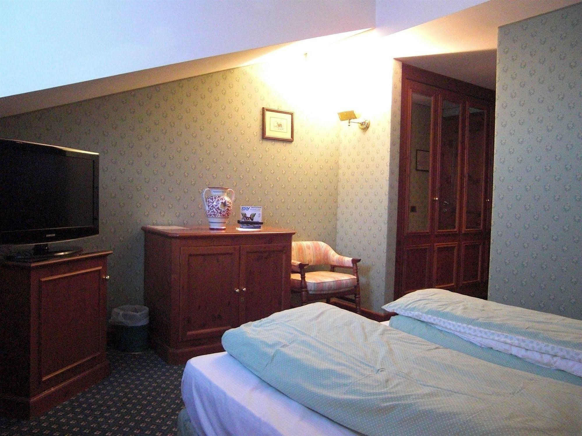 Hotel Sochers Club セルヴァ・ディ・ヴァル・ガルデーナ エクステリア 写真